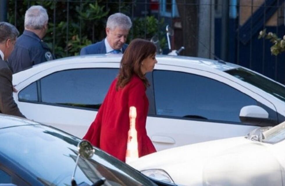 Hotesur: Cristina Kirchner no declaró y presentó un escrito