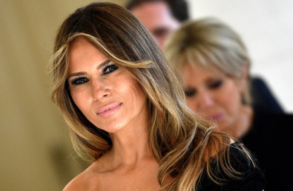 Una mujer se operó nueve veces para parecerse a Melania Trump