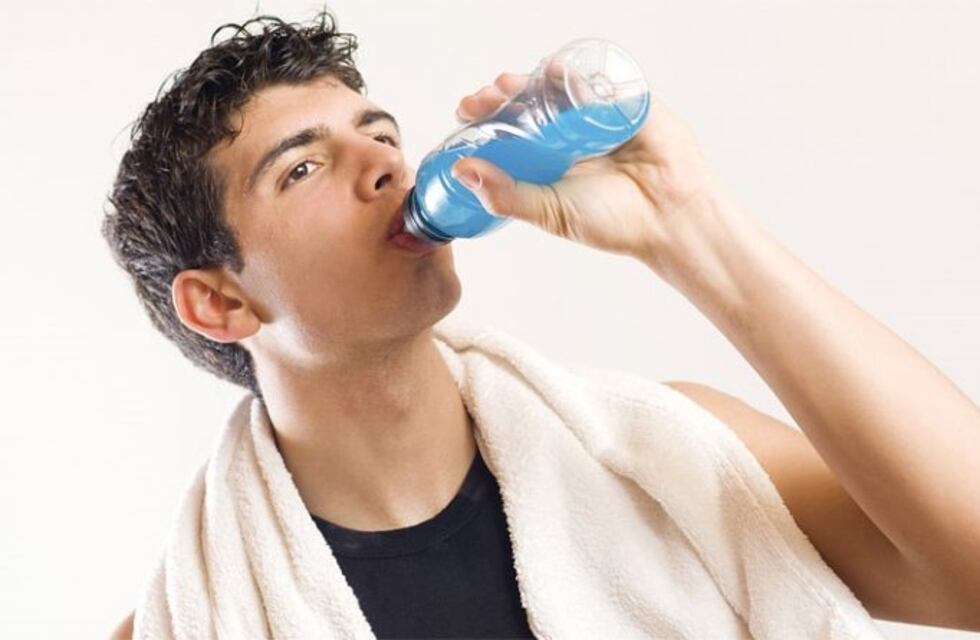 Así te quedarían los dientes si tomaras 6 latas diarias de energizante por 6 meses