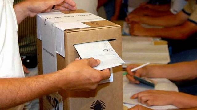 El sobre no se deberá cerrar con saliva según el protocolo previsto.