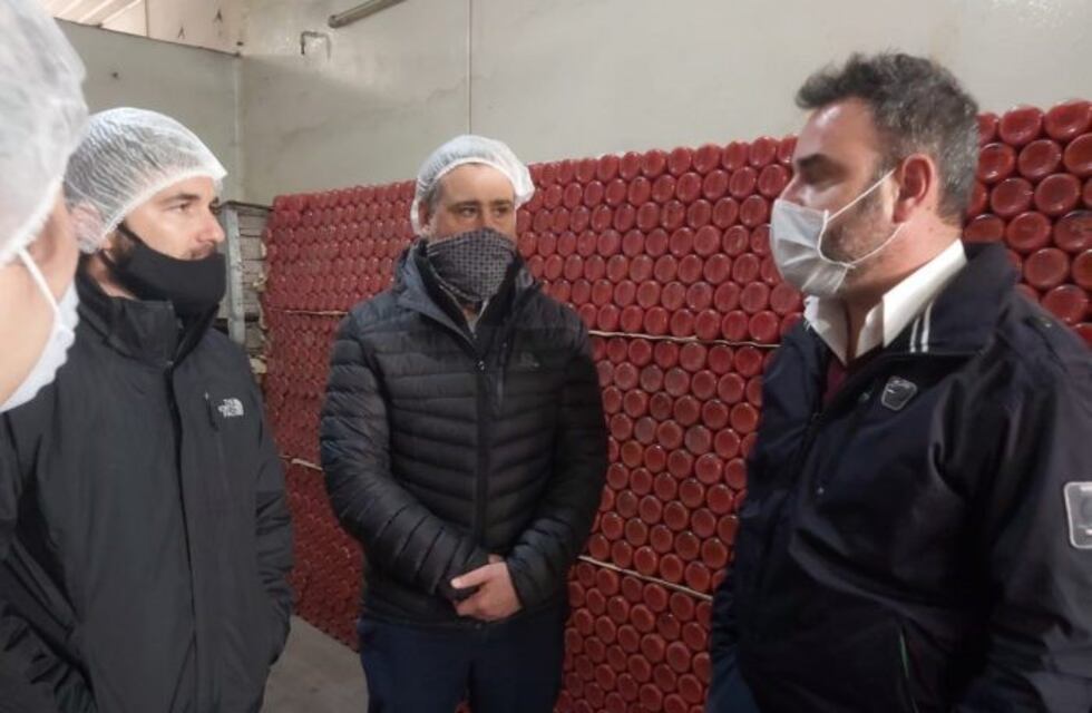 Otorgaron un crédito de $3 millones para fomentar la producción de tomate y pimiento