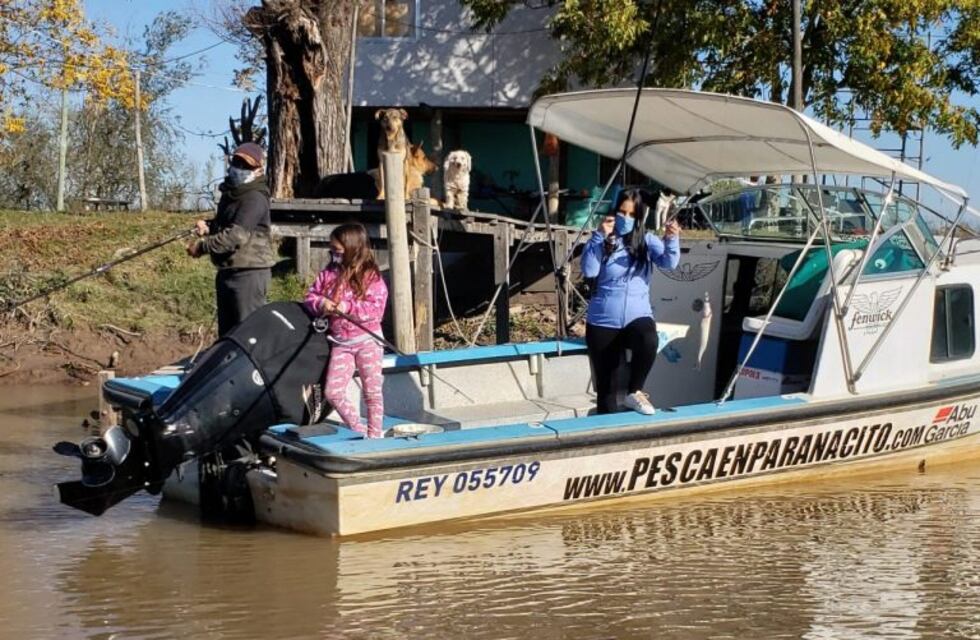 Emprendedores en pandemia: la vida de una familia dedicada a la pesca en Villa Paranacito