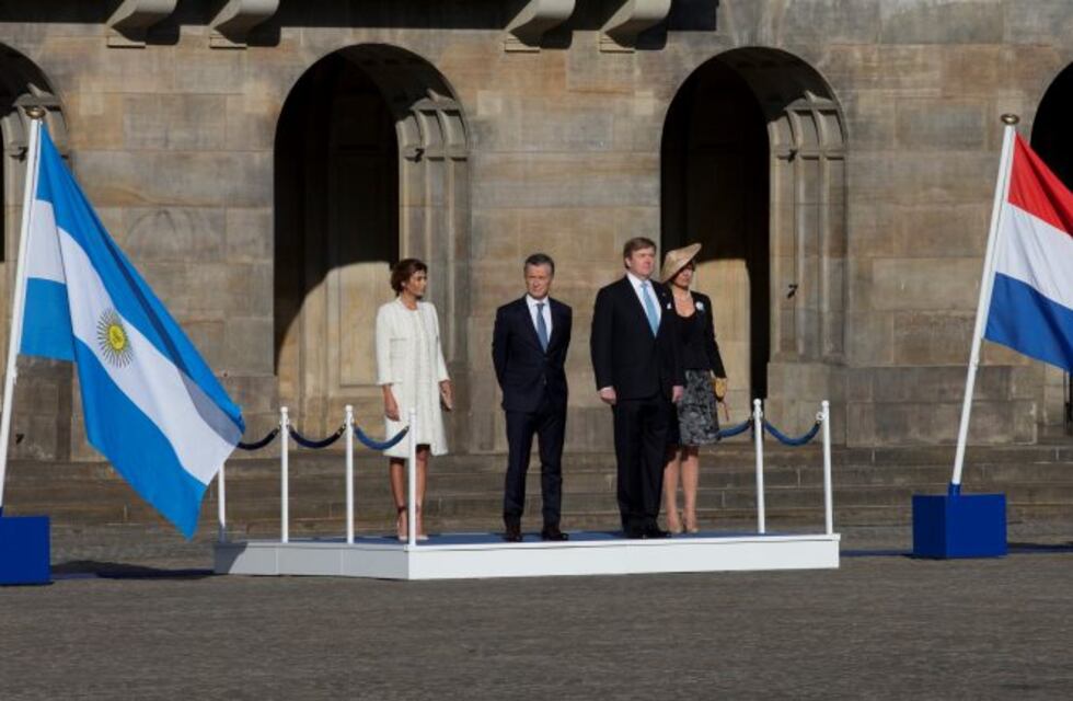 Macri y Juliana Awada fueron recibidos por los reyes y luego visitaron la casa de Ana Frank