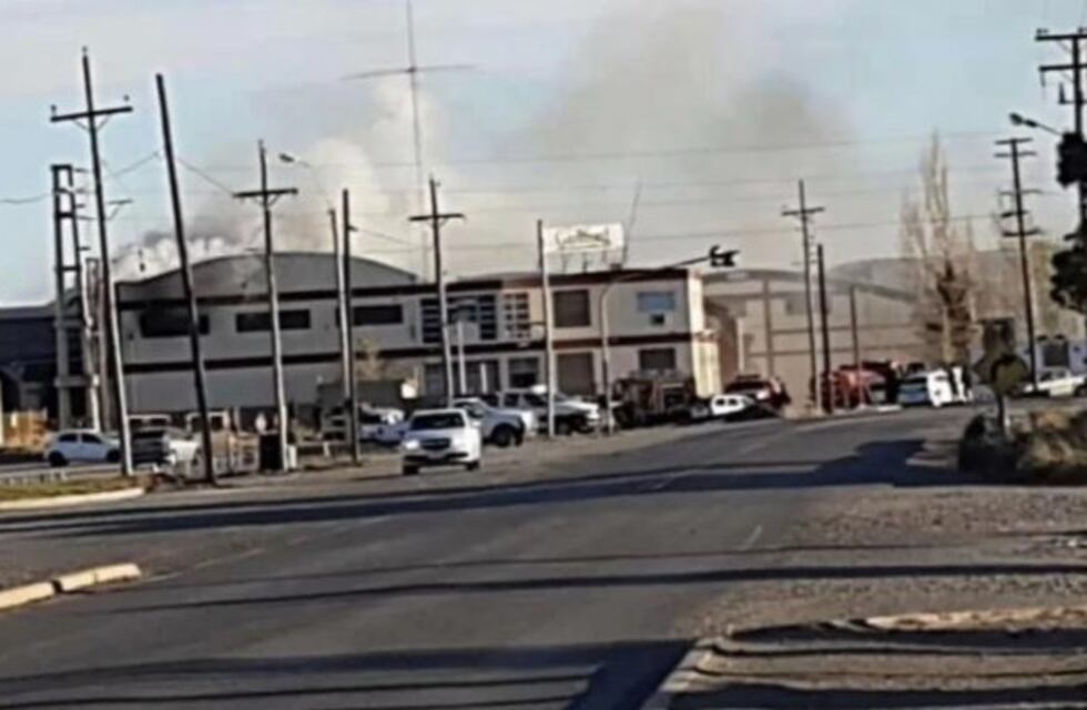 Se incendiaron las instalaciones de la ex empresa Guilford en Comodoro