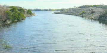 El subdelegado de Aguas del Río Atuel, Mario Barbieri, informó los metros cúbicos que llegan a la provincia de La Pampa por el cauce\u002E