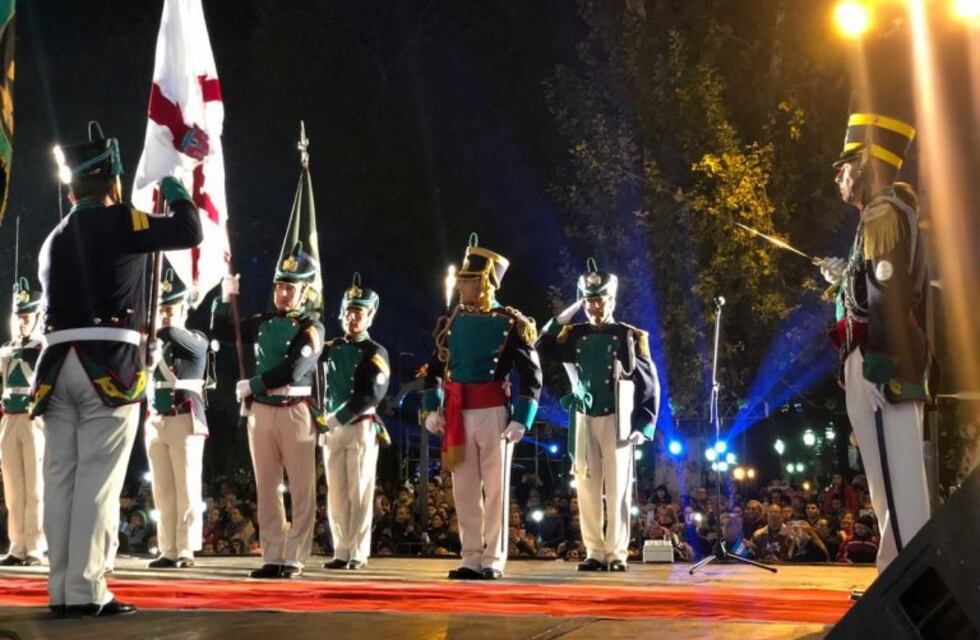 Festejo y Cambio de Guardia para esperar el 25 de Mayo