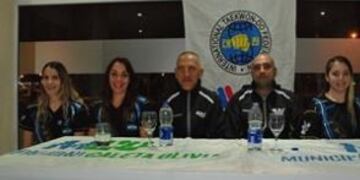 Capacitación en Tae kwon do con instructores extranjeros