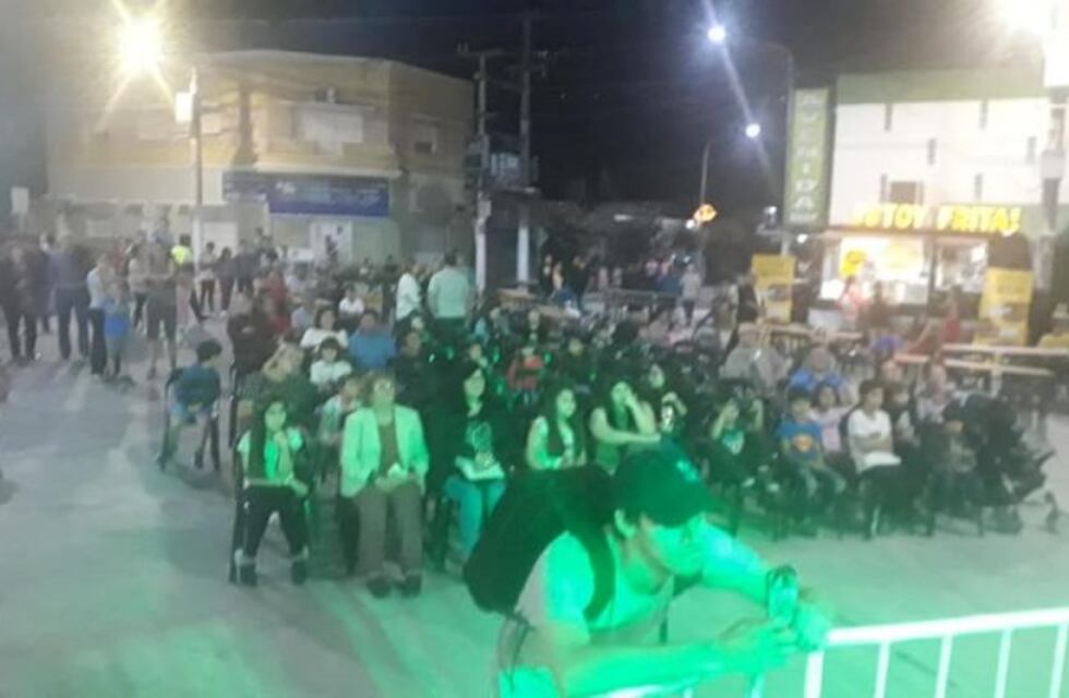 El centro calerense se vistió de fiesta en la Feria Navideña