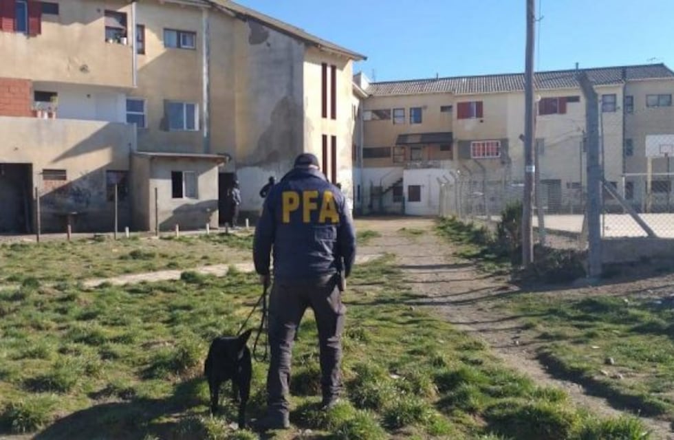 Efectivos de la Policía Federal desplegaron un importante operativo en Bariloche