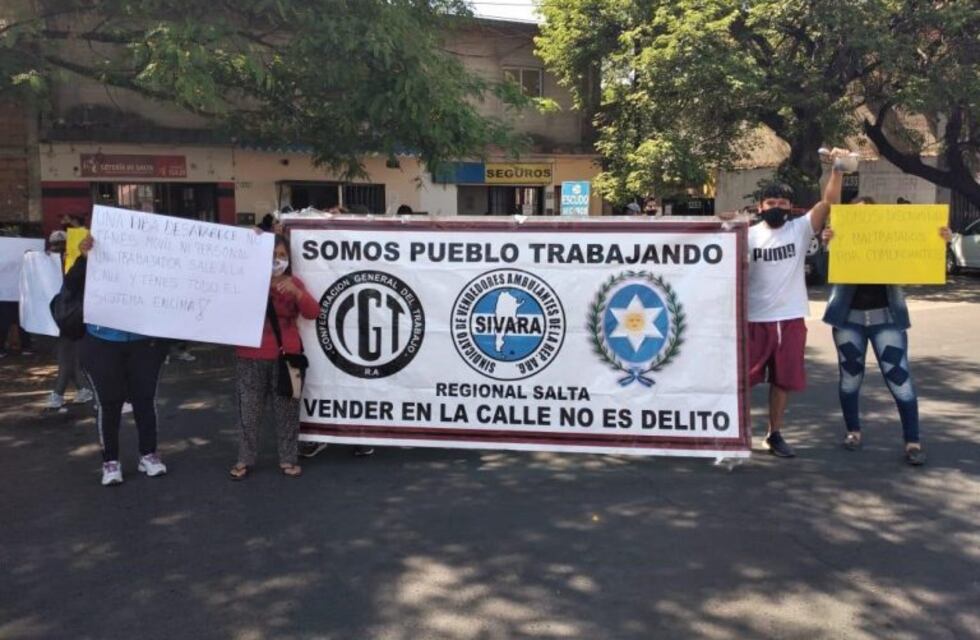 Manteros aseguran que "vender en la calle no es delito"