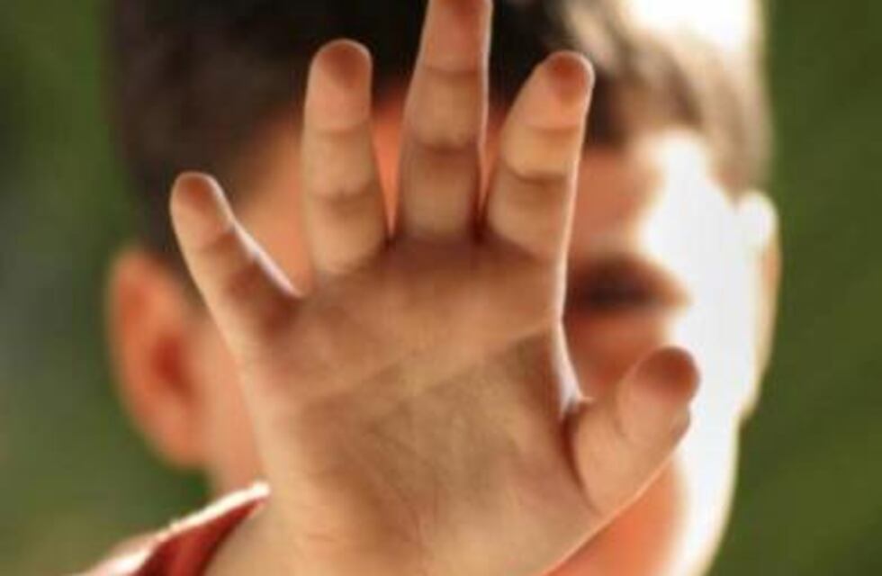 Filmó la violación a un menor para el mercado de pornografía infantil