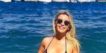 Alejandra Maglietti se fotografió al natural en la playa y defendió las \