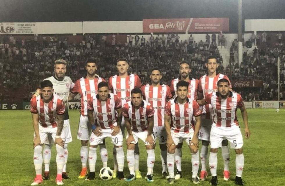 Instituto derrotó a Mitre y reafirmó su repunte