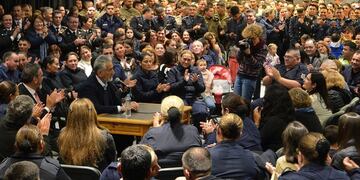 Alberto Rodríguez Saá firmó un decretó que beneficia a la Policía de San Luis\u002E