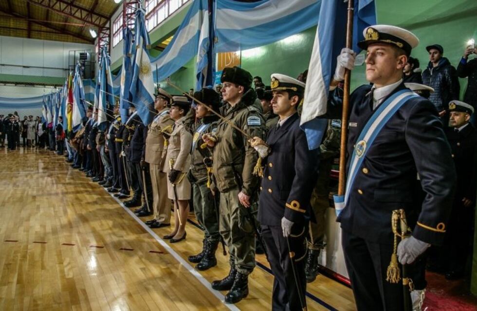Armada Argentina: se realizó la ceremonia de Jura a la Bandera