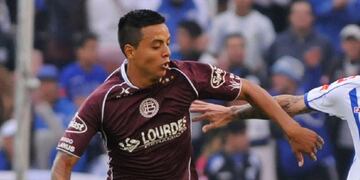 El jugador de Lanu00fas Fernando Barrientos dio doping positivo en la Copa Libertadores.