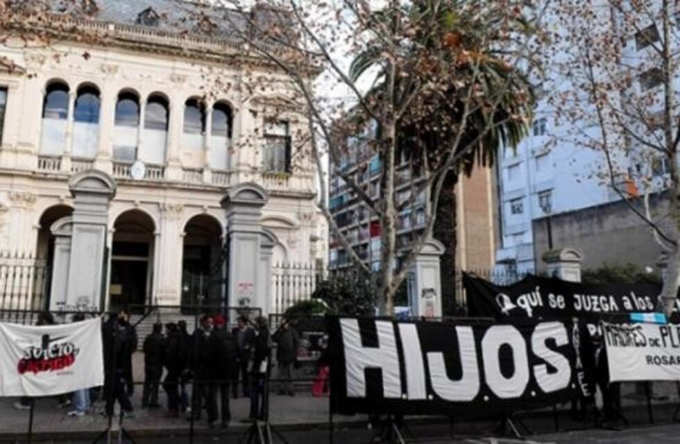 Posponen el juicio contra 13 ex policías y un ex capellán por crímenes de lesa humanidad