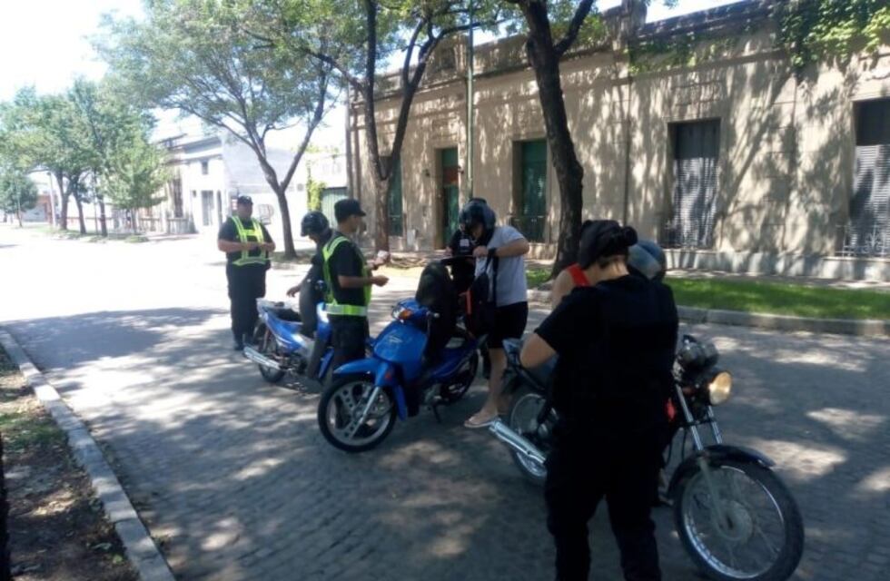 Rafaela: quieren quitarle las motos a los ladrones