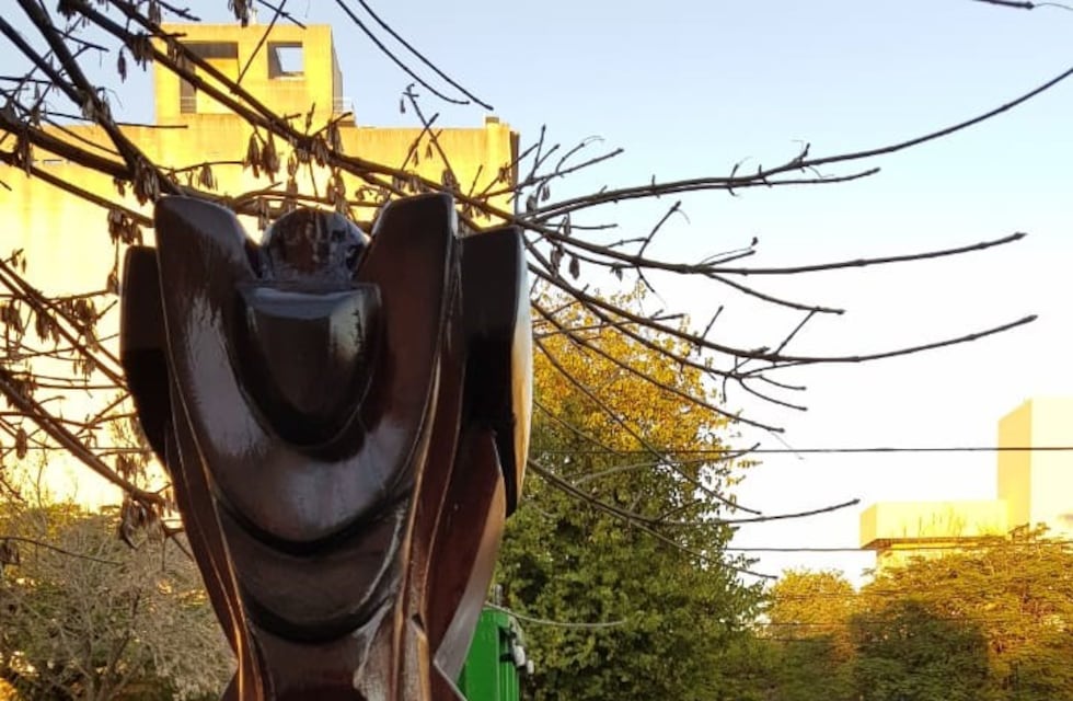 Extraordinario trabajo de restauración para la escultura de Radio Facundo Quiroga