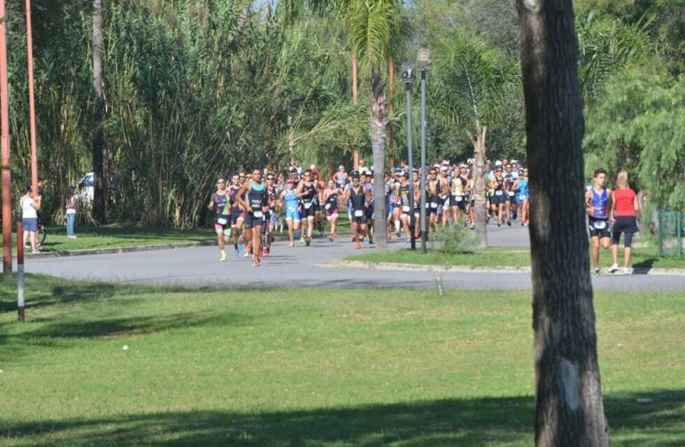 Triatlón en Azul: cortarán varias calles de la ciudad