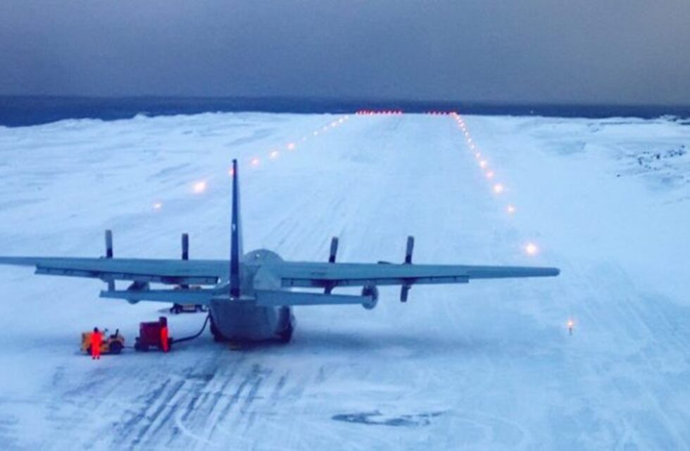 Envían a Río Gallegos avión que ayudará en la búsqueda del Hércules de Chile