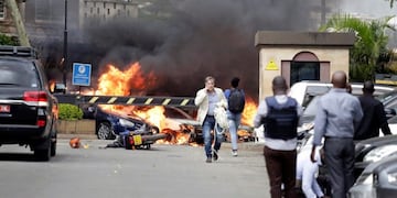 Explosión y tiroteo en un hotel en Kenia (AP)