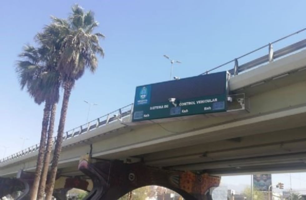 ¿Indicadores de velocidad o fotomultas en el nudo vial?