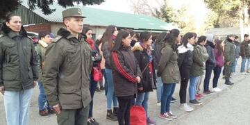 Servicio Cívico en Bariloche\u002E Fotografía: Gentileza diario Río Negro\u002E