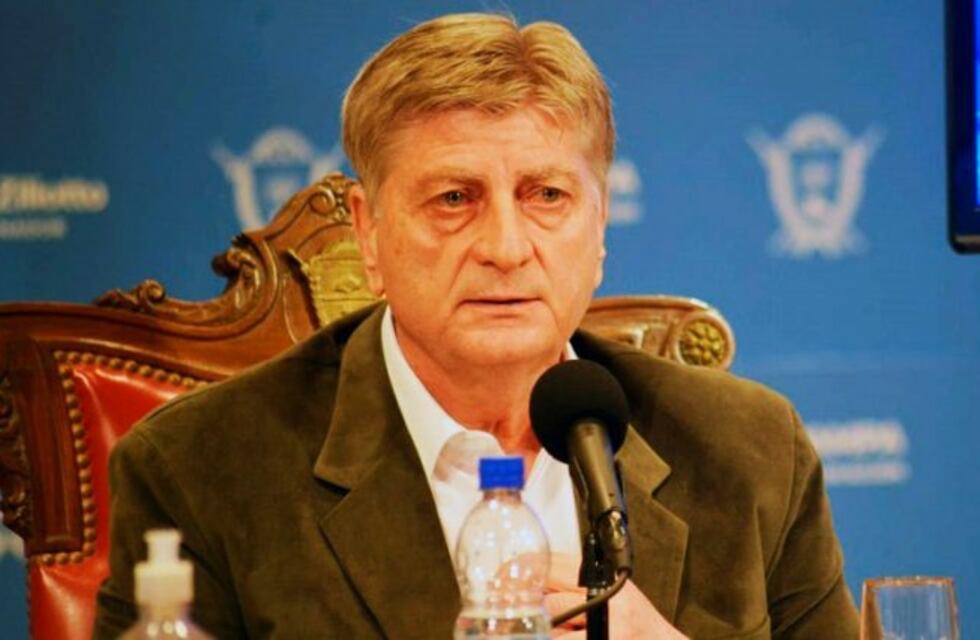 Liberan del aislamiento al gobernador Ziliotto ya que el jefe de su custodia dio negativo