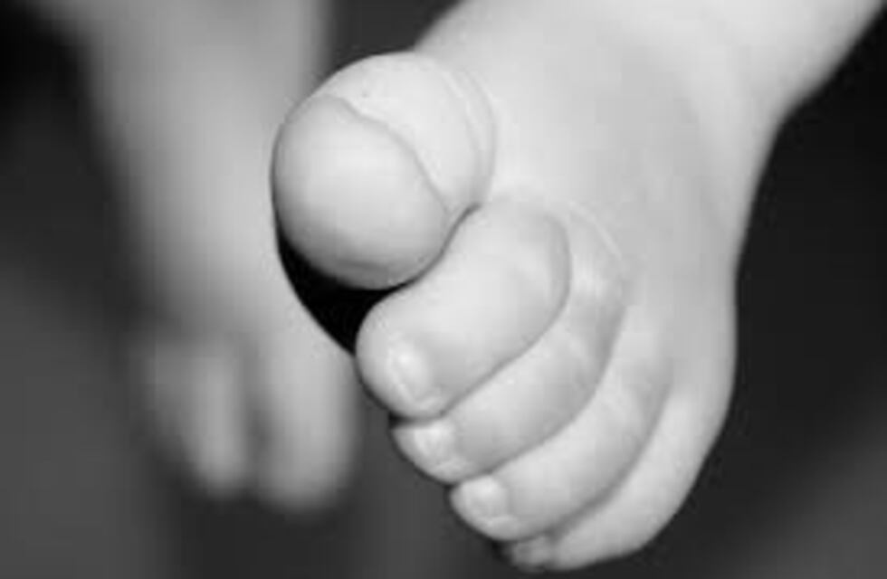 Un bebé de un año se encuentra grave tras un choque de motos