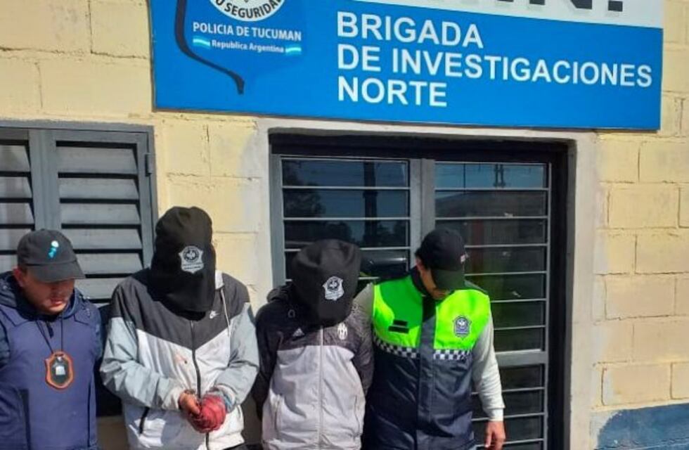 Dos hombres fueron detenidos por robar una camioneta