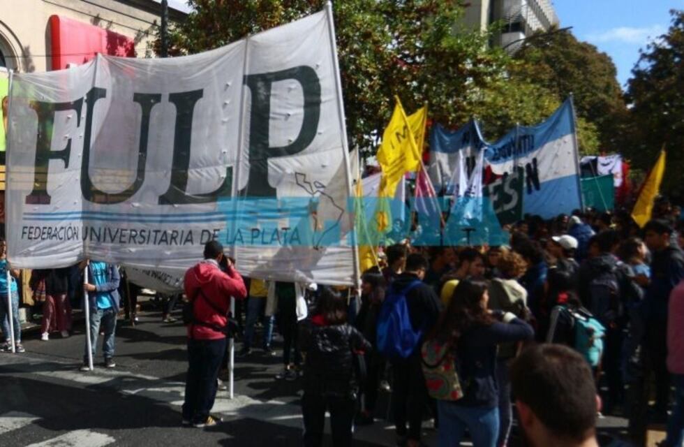 Estudiantes de la UNLP realizarán una marcha masiva