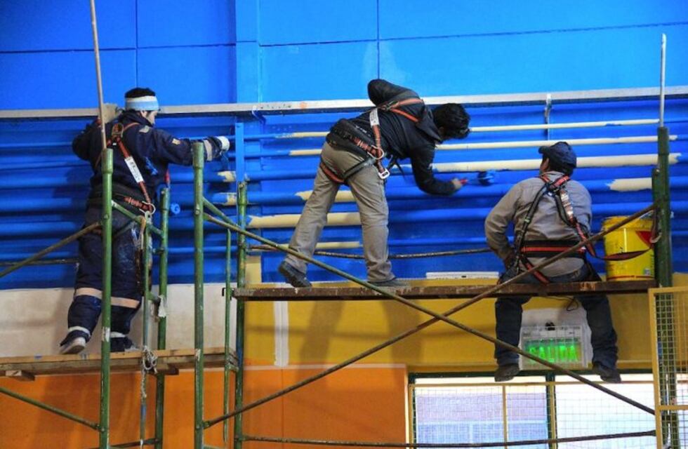 Inclusión: presos gozan de salidas transitorias para realizar tareas de mantenimiento en escuelas