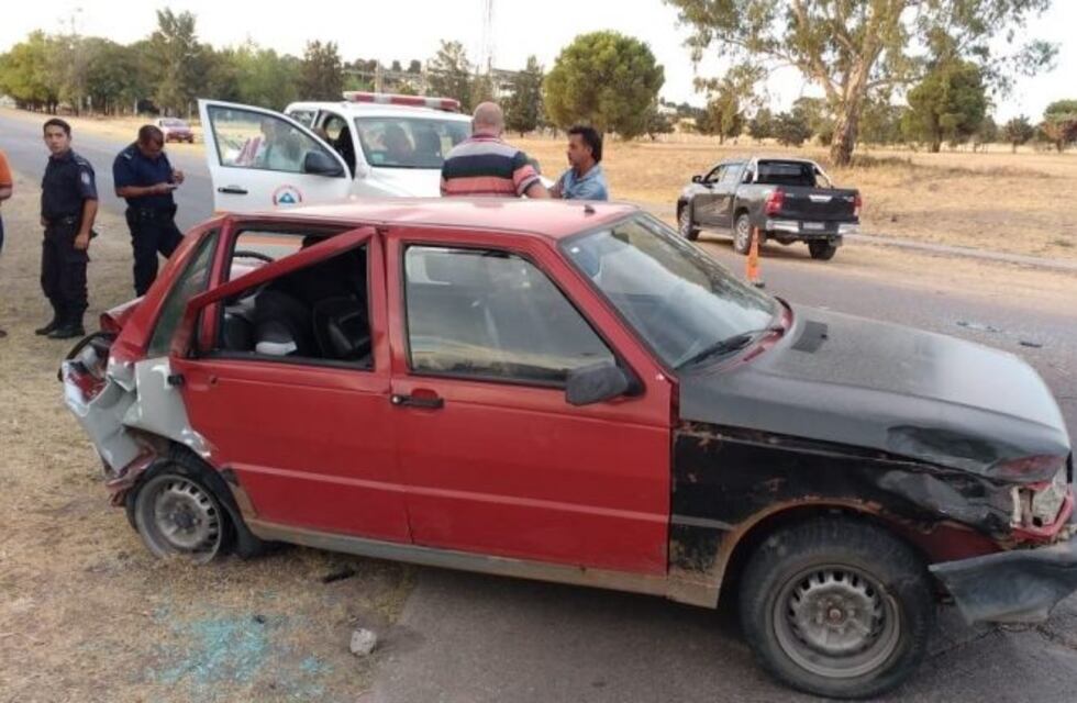 Un hombre debió ser hospitalizado tras un choque en cadena