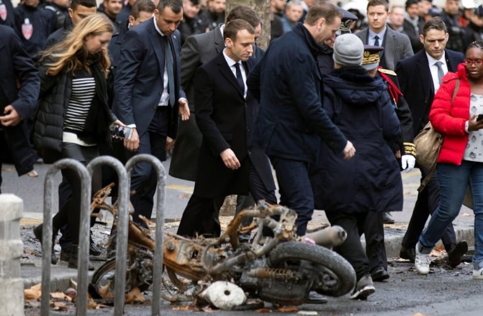 Macron suspenderá el aumento del combustible para calmar las protestas