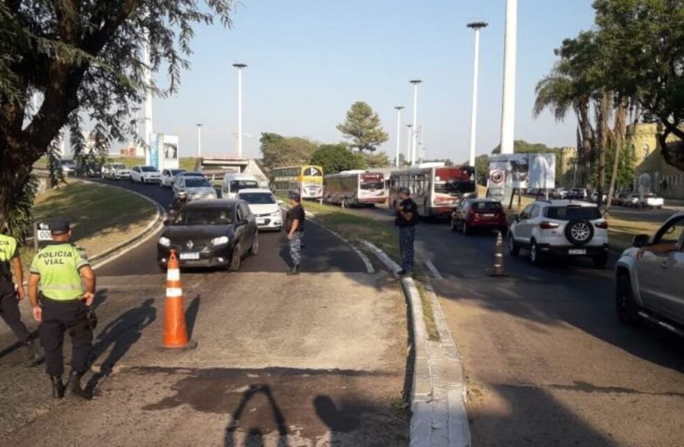 Refuerzan los controles en el puente que une Chaco con Corrientes