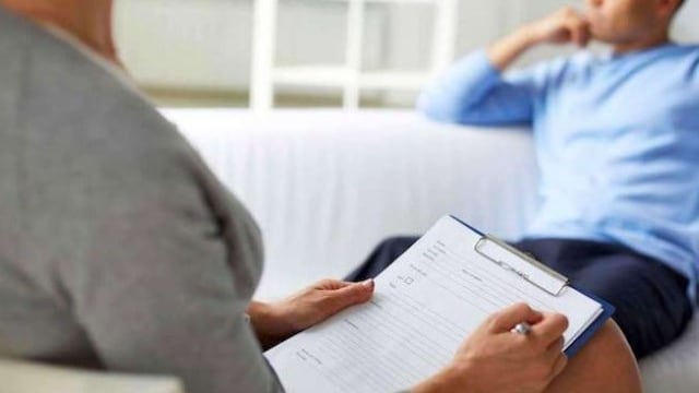 Entre las pruebas figura un certificado médico y un CD en el que se comprueba que el psiquiatra emitía los certificados sin hacer un abordaje previo de los pacientes\u002E