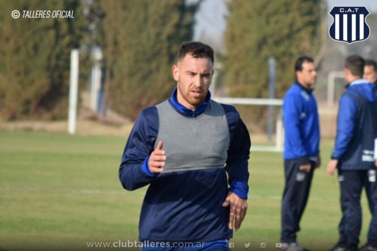 El urugayo Junior Arias podría tener más minutos antes el Canalla\u002E