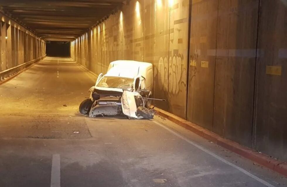 Impresionante accidente en el túnel de la Mujer Urbana