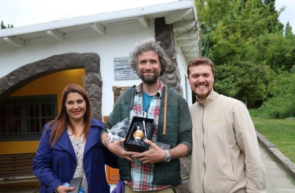 Gran convocatoria en la presentación del artista Roberto Ghezzi