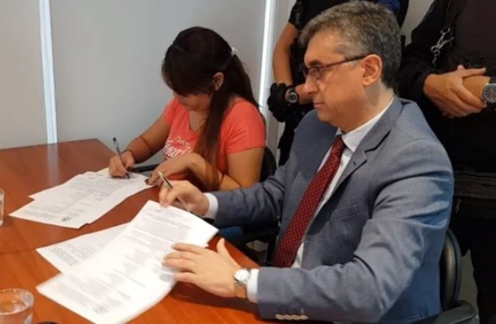 Condenaron a prisión perpetua a una joven que torturó y mató a una menor en Romang