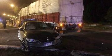 VMW choque en Alvear