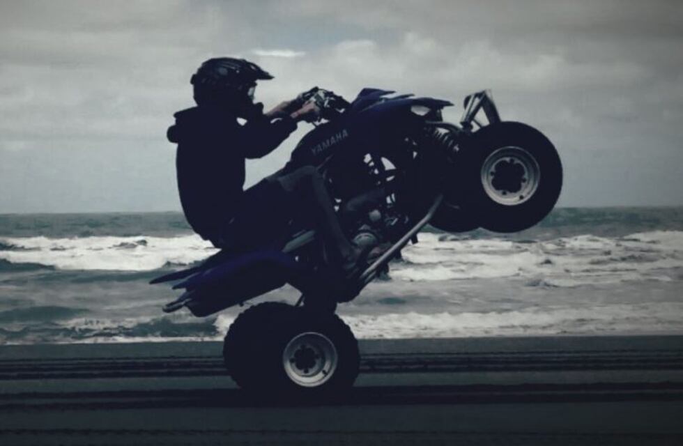 Un joven de 18 años murió al volcar su cuatriciclo