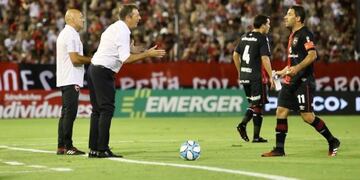 Frank Kudelka brindó una conferencia de prensa en la previa al choque ante Estudiantes (@CANOBoficial)