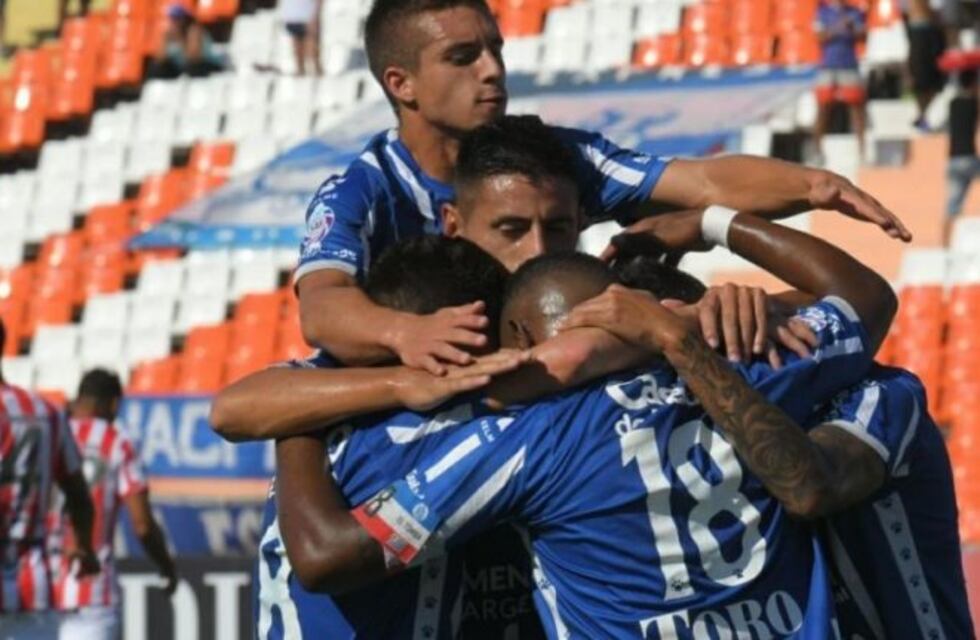 Superliga: Godoy Cruz le ganó a San Martín (T) en el Malvinas Argentinas