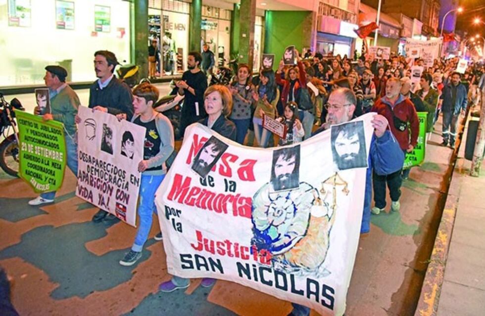 Cientos de nicoleños marcharon por la aparición de Santiago Maldonado