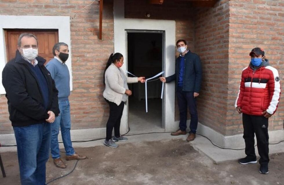 Las Termas: el intendente entregó viviendas sociales
