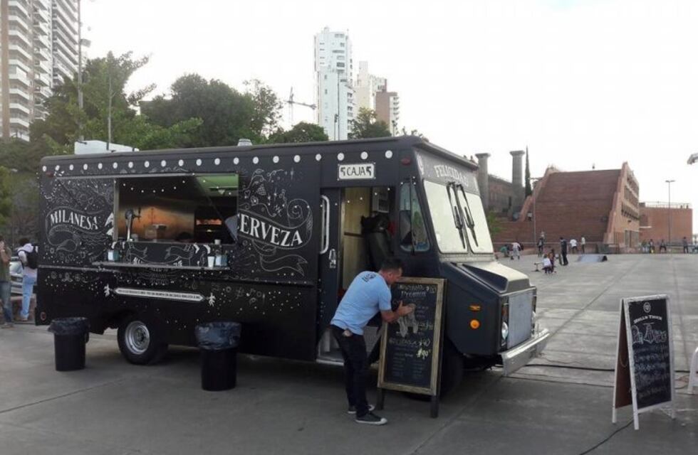 Este jueves empiezan a rodar los food truck bajo licencia en Rosario