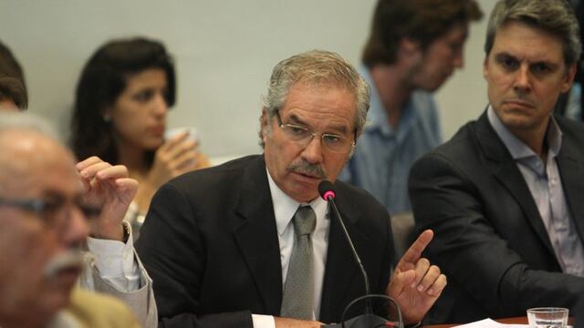 BUENOS AIRES 08/03/16, LAS COMISIONES DE PRESUPUESTO Y HACIENDA Y DE FINANZAS DE LA Cu00c1MARA DE DIPUTADOS SE ENCONTRABAN REUNIDAS ESTE MEDIODu00cdA PARA EMITIR DICTAMEN EN RELACIu00d3N DEL PROYECTO DE LEY PARA ACORDAR CON LOS HOLDOUTS LA CANCELACIu00d3N DE LA DEUDA ARGENTINA.FOTO:DYN/EZEQUIEL PONTORIERO buenos aires felipe sola comision de presupuesto y hacienda y finanza camara diputados negociaciones con los fondos buitres poryecto de ley acuerdo con los holdouts