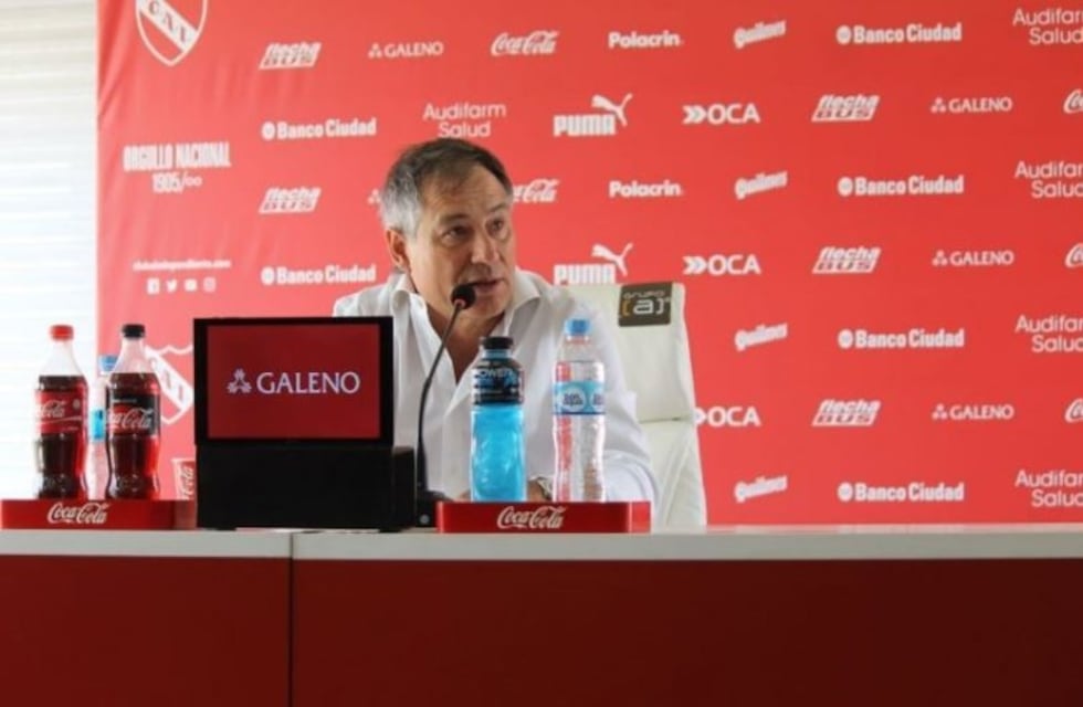 Ariel Holan reveló por qué decidió continuar como DT de Independiente